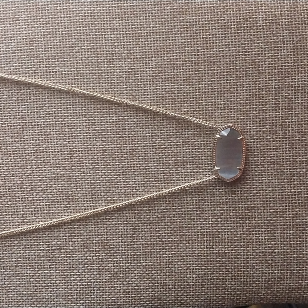 Kendra Scott Necklace